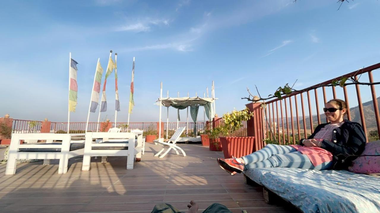 The Secret Garden Bed & Breakfast พุชการ์ ภายนอก รูปภาพ