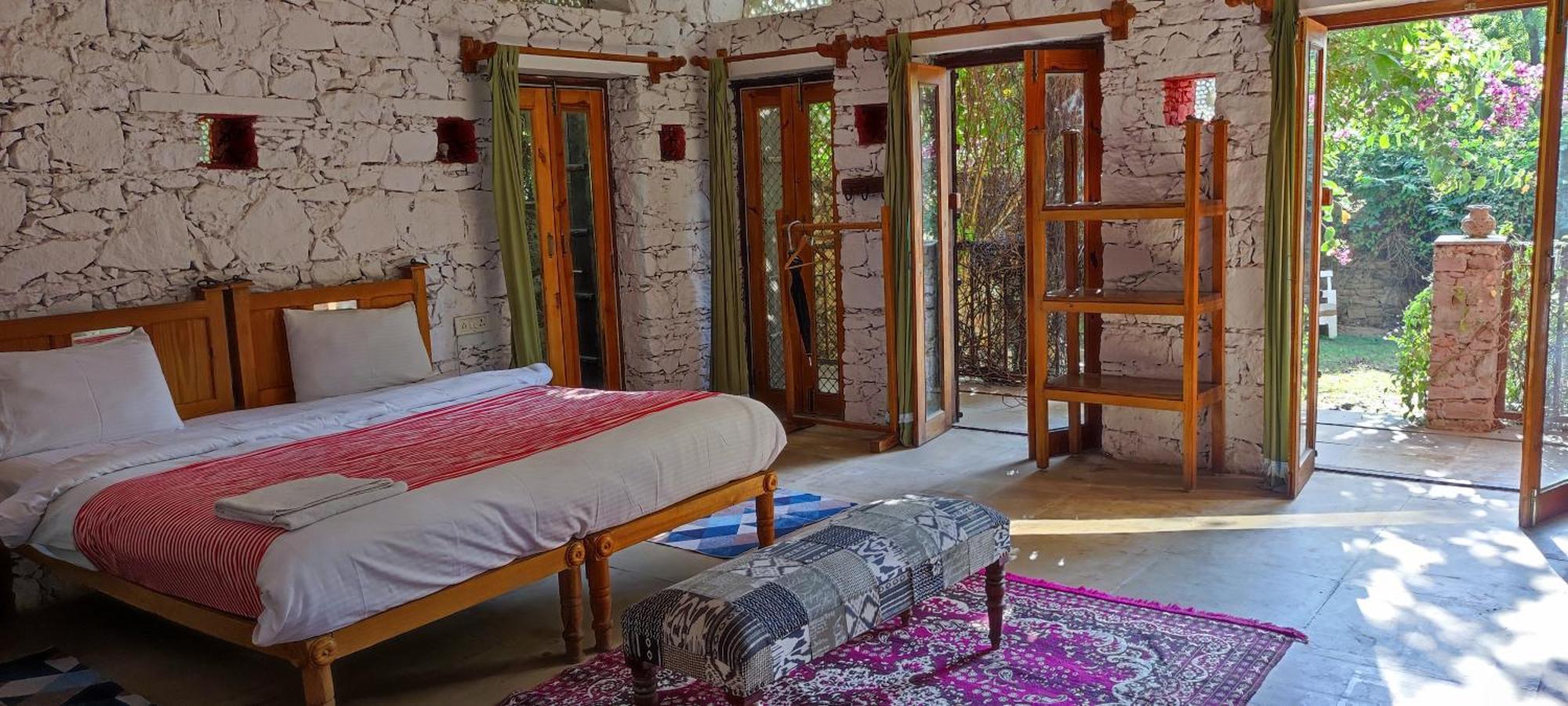 The Secret Garden Bed & Breakfast พุชการ์ ภายนอก รูปภาพ